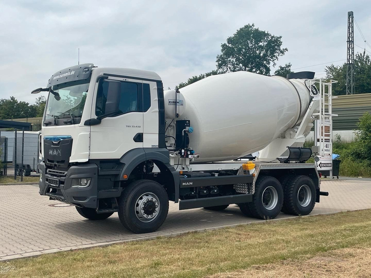 MAN TGS 33.440 6X4 / 6X6 /Euro6e EuromiX EM 8 - شاحنة خلاطة خرسانة: صورة 2 MAN TGS 33.440 6X4 / 6X6 /Euro6e EuromiX EM 8 - شاحنة خلاطة خرسانة: صورة 2