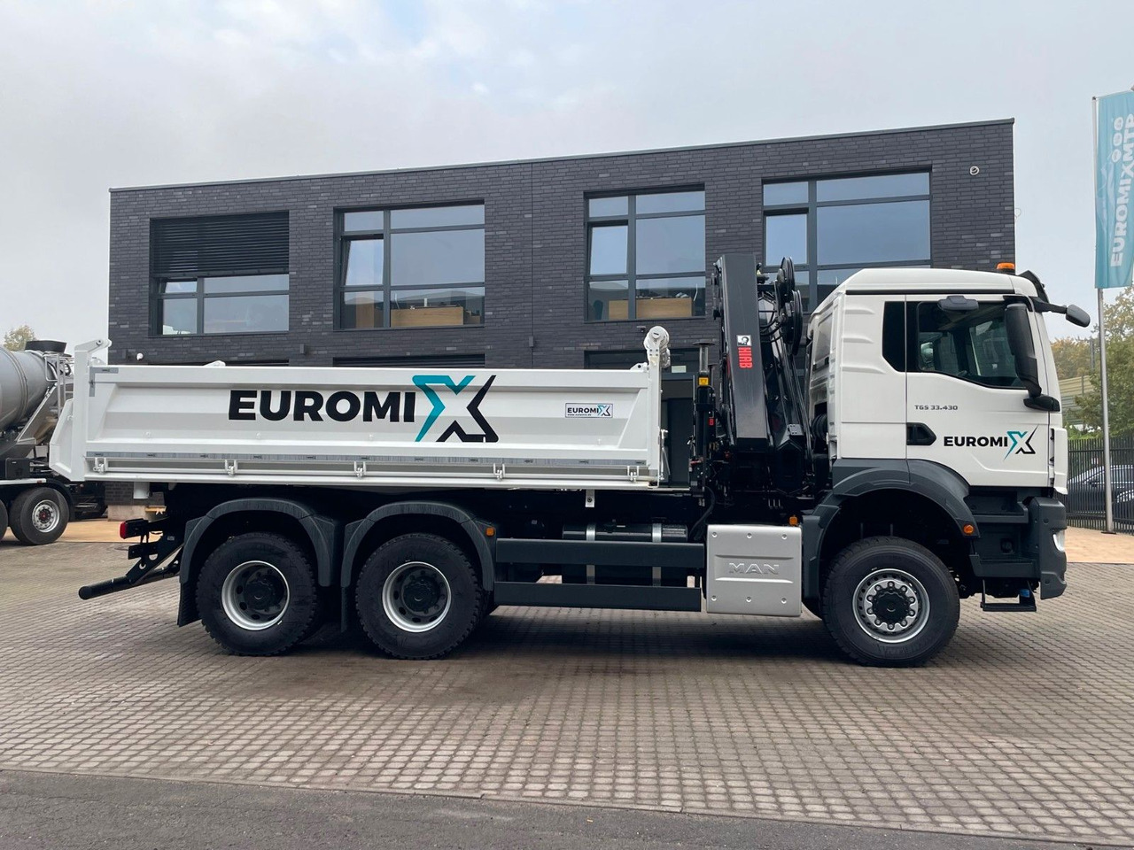 MAN TGS 33.440 6x6 /3-Seiten- Kipper / HIAB 228-6 - شاحنة قلاب, شاحنة كرين: صورة 5 MAN TGS 33.440 6x6 /3-Seiten- Kipper / HIAB 228-6 - شاحنة قلاب, شاحنة كرين: صورة 5