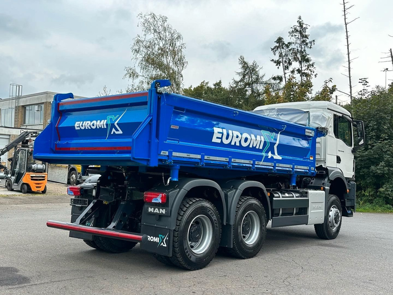 MAN TGS 33.440 6x6 /Euro6 3-Seiten-Kipper EuromixMTP - شاحنة قلاب: صورة 5 MAN TGS 33.440 6x6 /Euro6 3-Seiten-Kipper EuromixMTP - شاحنة قلاب: صورة 5