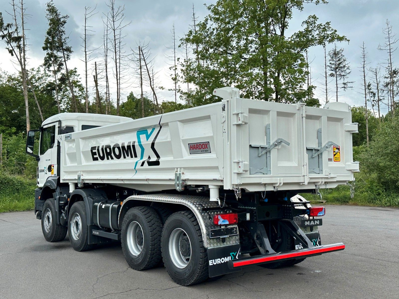 MAN TGS 35.480 8x4 EuromixMTP 2-Seiten-Kipper - شاحنة قلاب: صورة 5 MAN TGS 35.480 8x4 EuromixMTP 2-Seiten-Kipper - شاحنة قلاب: صورة 5