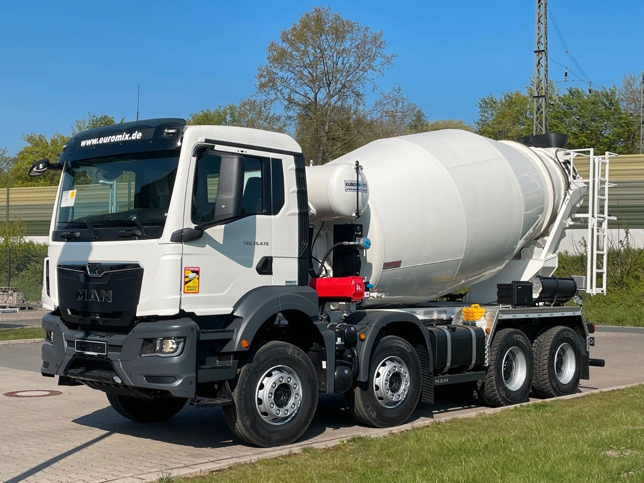 MAN TGS 35.520 8x4 /Euro6e EuromixMTP EM 10 L MAN TGS 35.520 8x4 /Euro6e EuromixMTP EM 10 L - شاحنة خلاطة خرسانة: صورة 4 MAN TGS 35.520 8x4 /Euro6e EuromixMTP EM 10 L MAN TGS 35.520 8x4 /Euro6e EuromixMTP EM 10 L - شاحنة خلاطة خرسانة: صورة 4