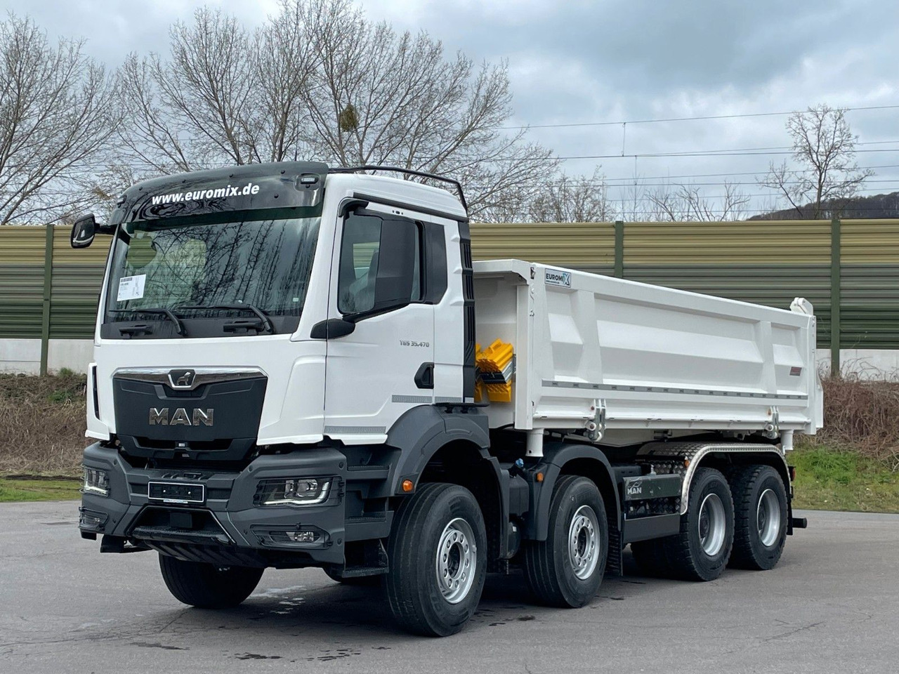 MAN TGS 35.520 8x4 EuromixMTP 3-Seiten-Kipper - شاحنة قلاب: صورة 1 MAN TGS 35.520 8x4 EuromixMTP 3-Seiten-Kipper - شاحنة قلاب: صورة 1