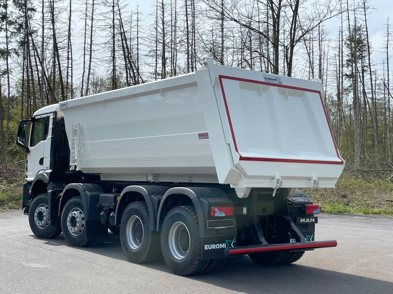 MAN TGS 41.400 8x4 / EUROMIX MTP 20m³/ EURO2 Kipper - شاحنة قلاب: صورة 5 MAN TGS 41.400 8x4 / EUROMIX MTP 20m³/ EURO2 Kipper - شاحنة قلاب: صورة 5