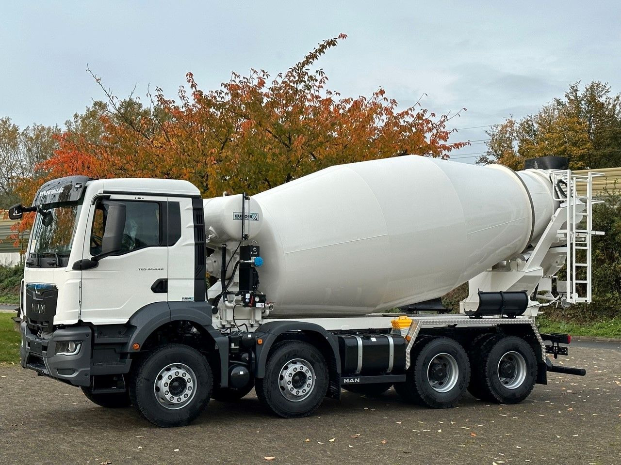 MAN TGS 41.440 8x4 /Euro6e Euromix EM 12 R MAN TGS 41.440 8x4 /Euro6e Euromix EM 12 R - شاحنة خلاطة خرسانة: صورة 1 MAN TGS 41.440 8x4 /Euro6e Euromix EM 12 R MAN TGS 41.440 8x4 /Euro6e Euromix EM 12 R - شاحنة خلاطة خرسانة: صورة 1