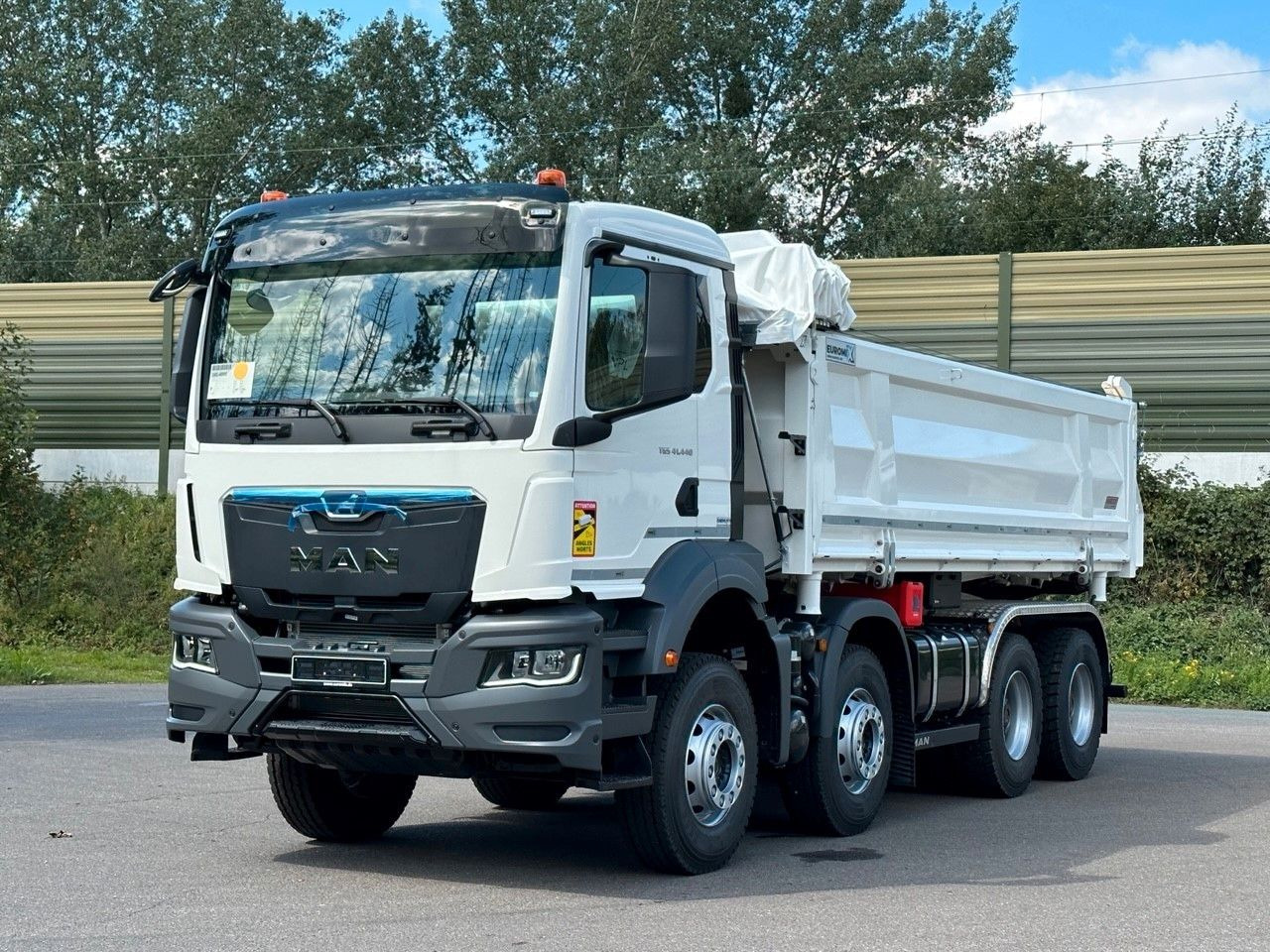 MAN TGS 41.440 8x4 EuromixMTP 3-Seiten-Kipper - شاحنة قلاب: صورة 1 MAN TGS 41.440 8x4 EuromixMTP 3-Seiten-Kipper - شاحنة قلاب: صورة 1