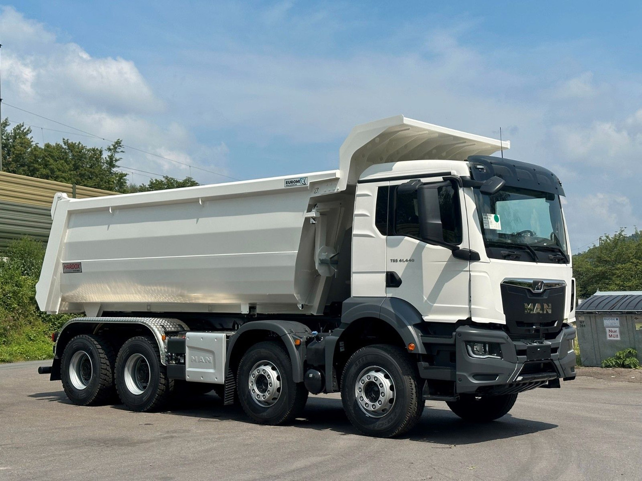 MAN TGS 41.440 8x4 EuromixMTP Mulden-Kipper MAN TGS 41.440 8x4 EuromixMTP Mulden-Kipper - شاحنة قلاب: صورة 2 MAN TGS 41.440 8x4 EuromixMTP Mulden-Kipper MAN TGS 41.440 8x4 EuromixMTP Mulden-Kipper - شاحنة قلاب: صورة 2