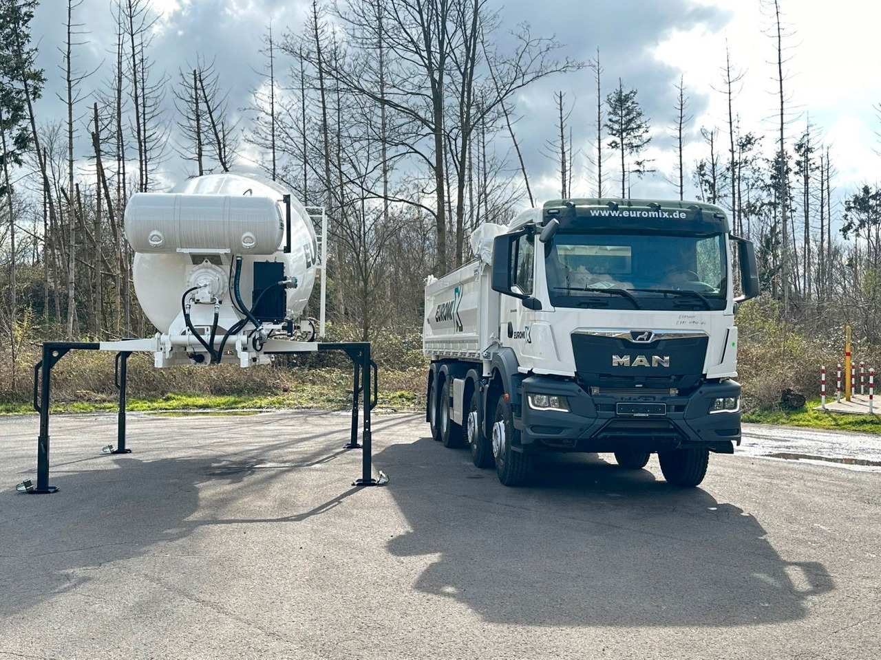 MAN TGS 41.440 8x4 WECHSELSYSTEM KIPPER+MISCHER - شاحنة خلاطة خرسانة: صورة 2 MAN TGS 41.440 8x4 WECHSELSYSTEM KIPPER+MISCHER - شاحنة خلاطة خرسانة: صورة 2