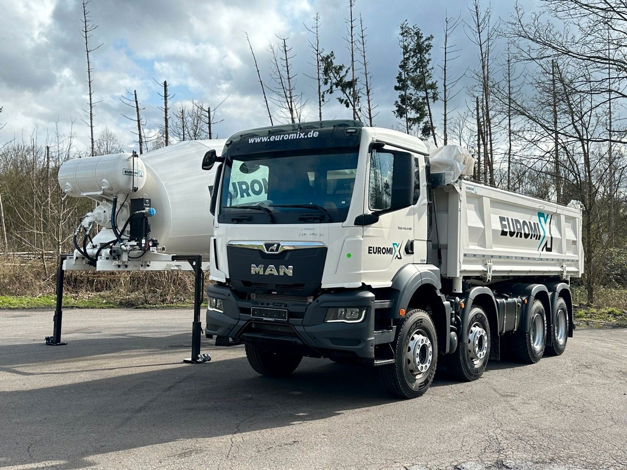 MAN TGS 41.440 8x4 WECHSELSYSTEM KIPPER+MISCHER - شاحنة قلاب: صورة 2 MAN TGS 41.440 8x4 WECHSELSYSTEM KIPPER+MISCHER - شاحنة قلاب: صورة 2