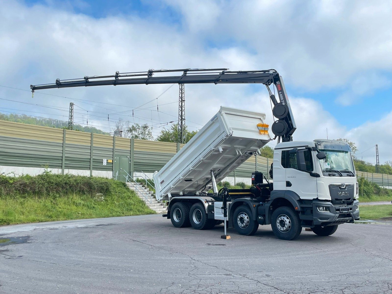 MAN TGS 41.480 8x4/Euro6e Euromix Kipper Hiab 228-6 - شاحنة قلاب, شاحنة كرين: صورة 1 MAN TGS 41.480 8x4/Euro6e Euromix Kipper Hiab 228-6 - شاحنة قلاب, شاحنة كرين: صورة 1