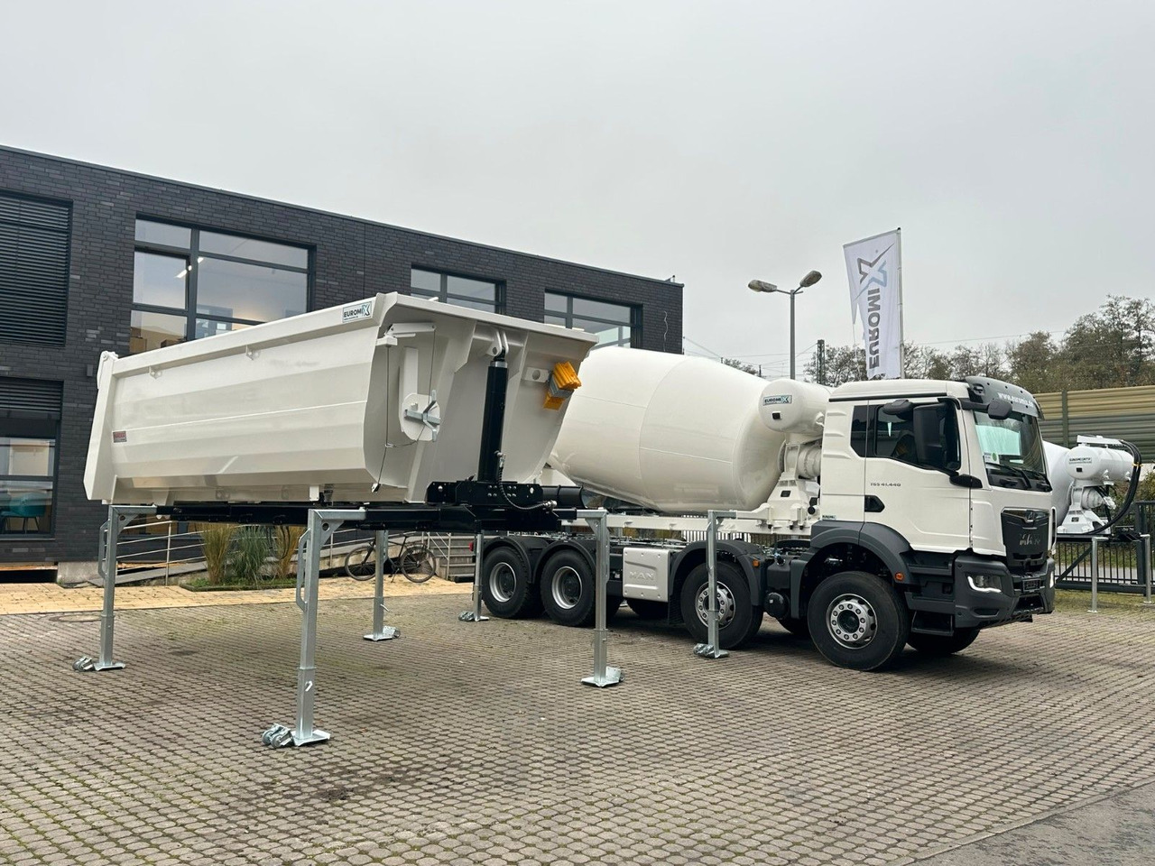 MAN TGS 41.480 8x4 WECHSELSYSTEM KIPPER+MISCHER MAN TGS 41.480 8x4 WECHSELSYSTEM KIPPER+MISCHER - شاحنة قلاب: صورة 4 MAN TGS 41.480 8x4 WECHSELSYSTEM KIPPER+MISCHER MAN TGS 41.480 8x4 WECHSELSYSTEM KIPPER+MISCHER - شاحنة قلاب: صورة 4