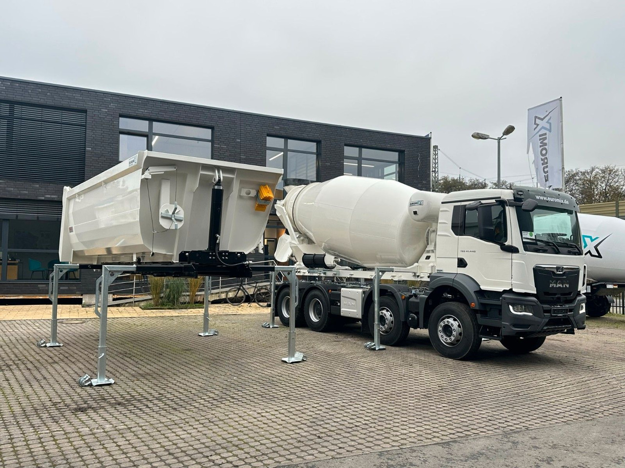 MAN TGS 41.480 8x4 WECHSELSYSTEM KIPPER+MISCHER - شاحنة خلاطة خرسانة: صورة 1 MAN TGS 41.480 8x4 WECHSELSYSTEM KIPPER+MISCHER - شاحنة خلاطة خرسانة: صورة 1