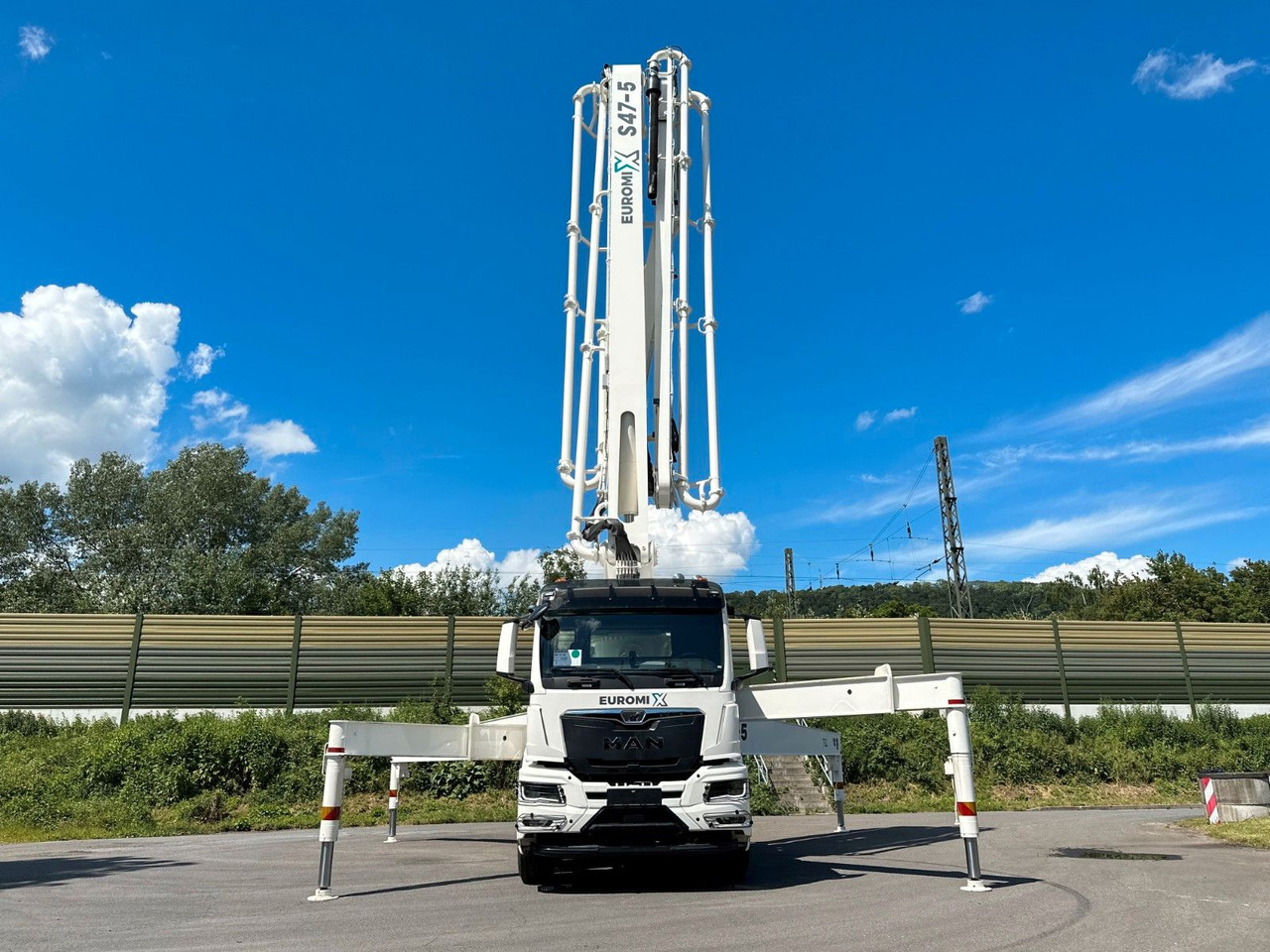 MAN TGS 41.520 8x4 SWAN TSP 47-5 160RZ    ( 47m ) MAN TGS 41.520 8x4 SWAN TSP 47-5 160RZ    ( 47m ): صورة 16