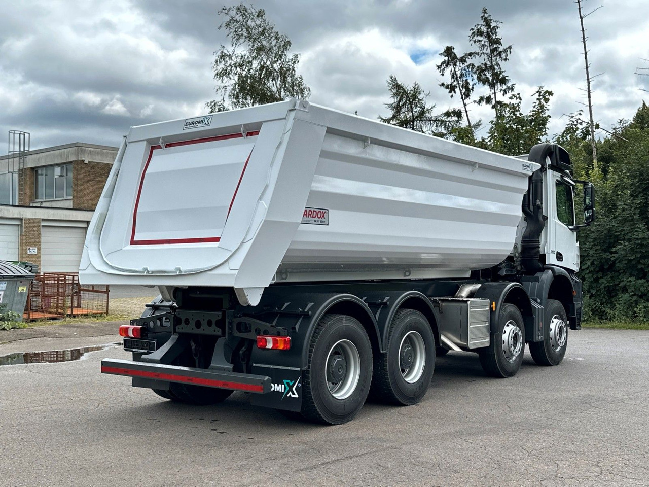 Mercedes-Benz 4142 8X4 Mulden- Kipper - EuromixMTP - شاحنة قلاب: صورة 5 Mercedes-Benz 4142 8X4 Mulden- Kipper - EuromixMTP - شاحنة قلاب: صورة 5