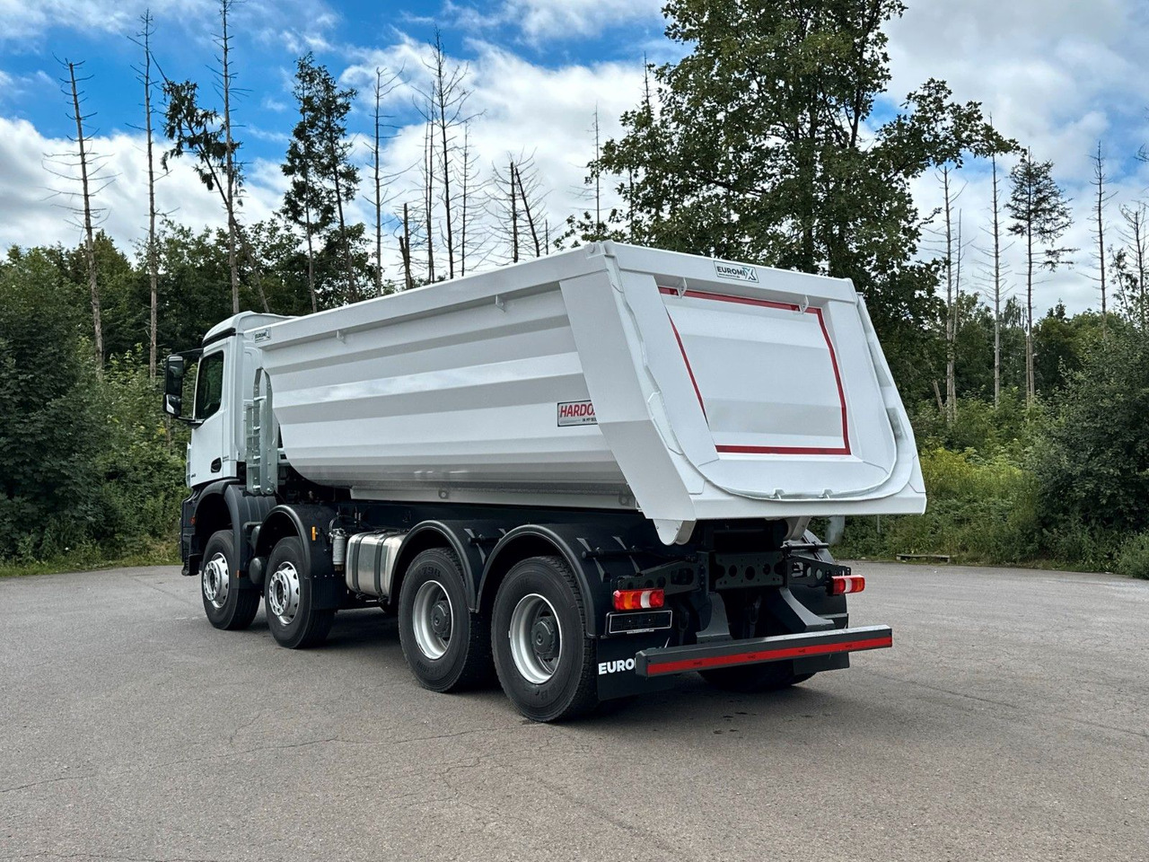 Mercedes-Benz 4142 8X4 Mulden- Kipper - EuromixMTP - شاحنة قلاب: صورة 4 Mercedes-Benz 4142 8X4 Mulden- Kipper - EuromixMTP - شاحنة قلاب: صورة 4