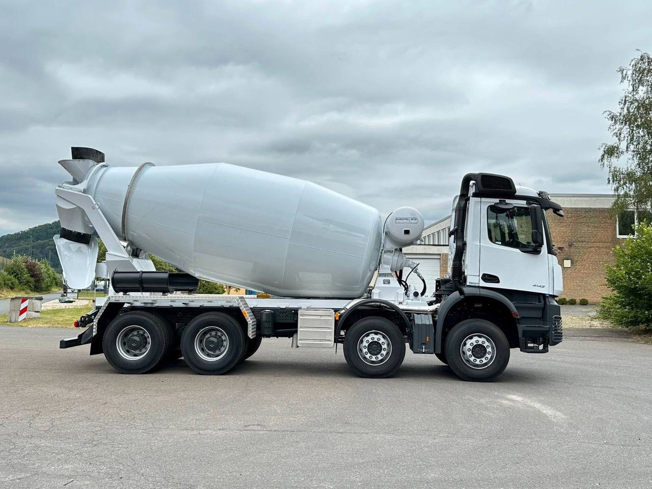 شاحنة خلاطة خرسانة Mercedes-Benz AROCS 5  4142 B 8X4 Euro 3 EuromixMTP EM 10: صورة 8