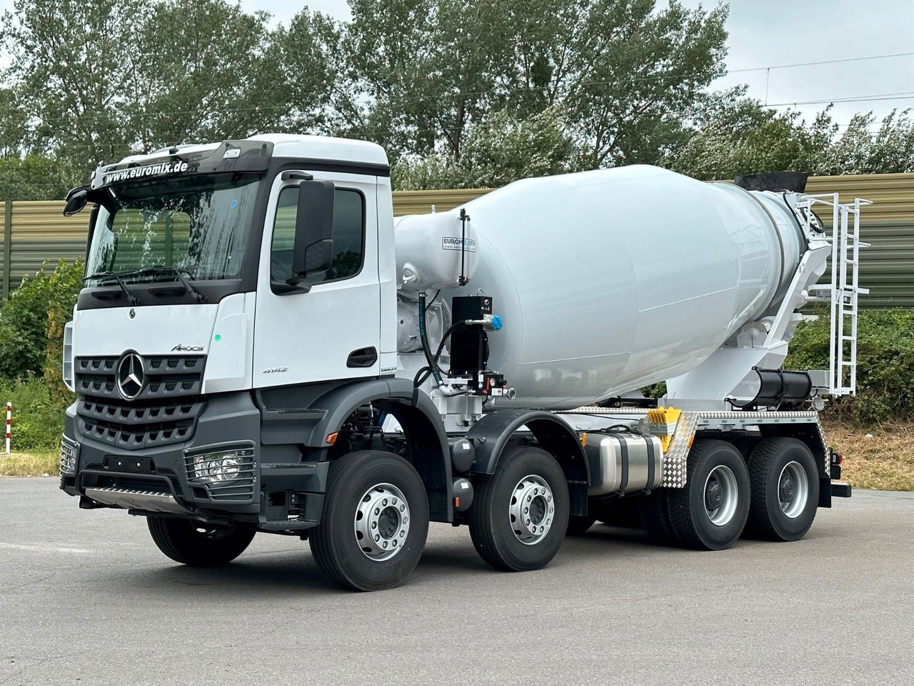 Mercedes-Benz AROCS 5 4142 B 8X4 Euro 3 EuromixMTP EM 10 - شاحنة خلاطة خرسانة: صورة 3 Mercedes-Benz AROCS 5 4142 B 8X4 Euro 3 EuromixMTP EM 10 - شاحنة خلاطة خرسانة: صورة 3