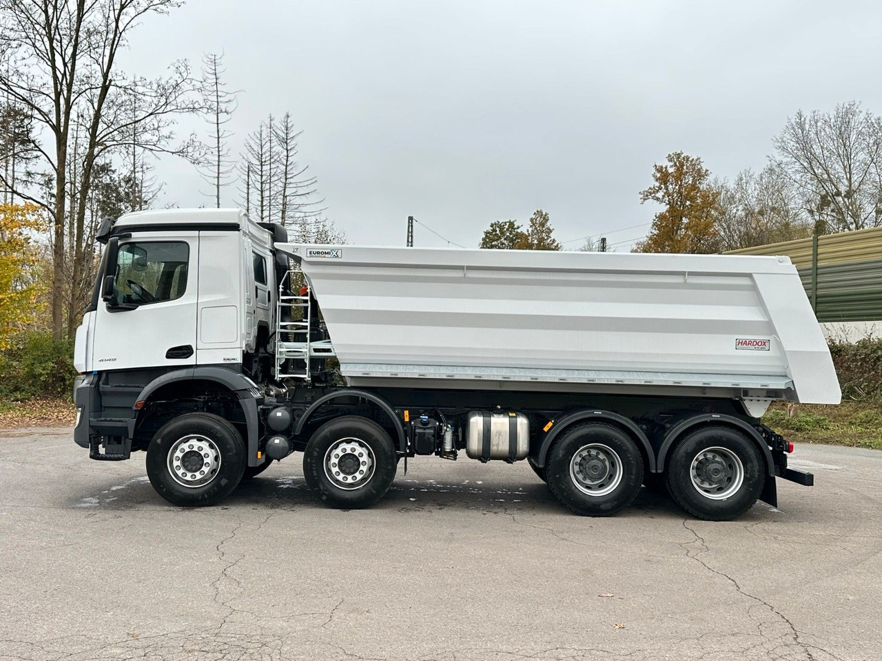 Mercedes-Benz AROCS 5 4145 8X4 E6e EuromixMTP 18m³ Kipper - شاحنة قلاب: صورة 3 Mercedes-Benz AROCS 5 4145 8X4 E6e EuromixMTP 18m³ Kipper - شاحنة قلاب: صورة 3