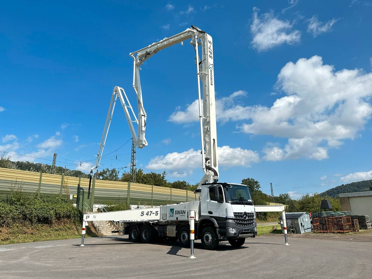 Mercedes-Benz Arocs 5 4142 8x4 SWAN TSP 47-5 160RZ ( 47m ) - شاحنة خلاطة خرسانة: صورة 1 Mercedes-Benz Arocs 5 4142 8x4 SWAN TSP 47-5 160RZ ( 47m ) - شاحنة خلاطة خرسانة: صورة 1