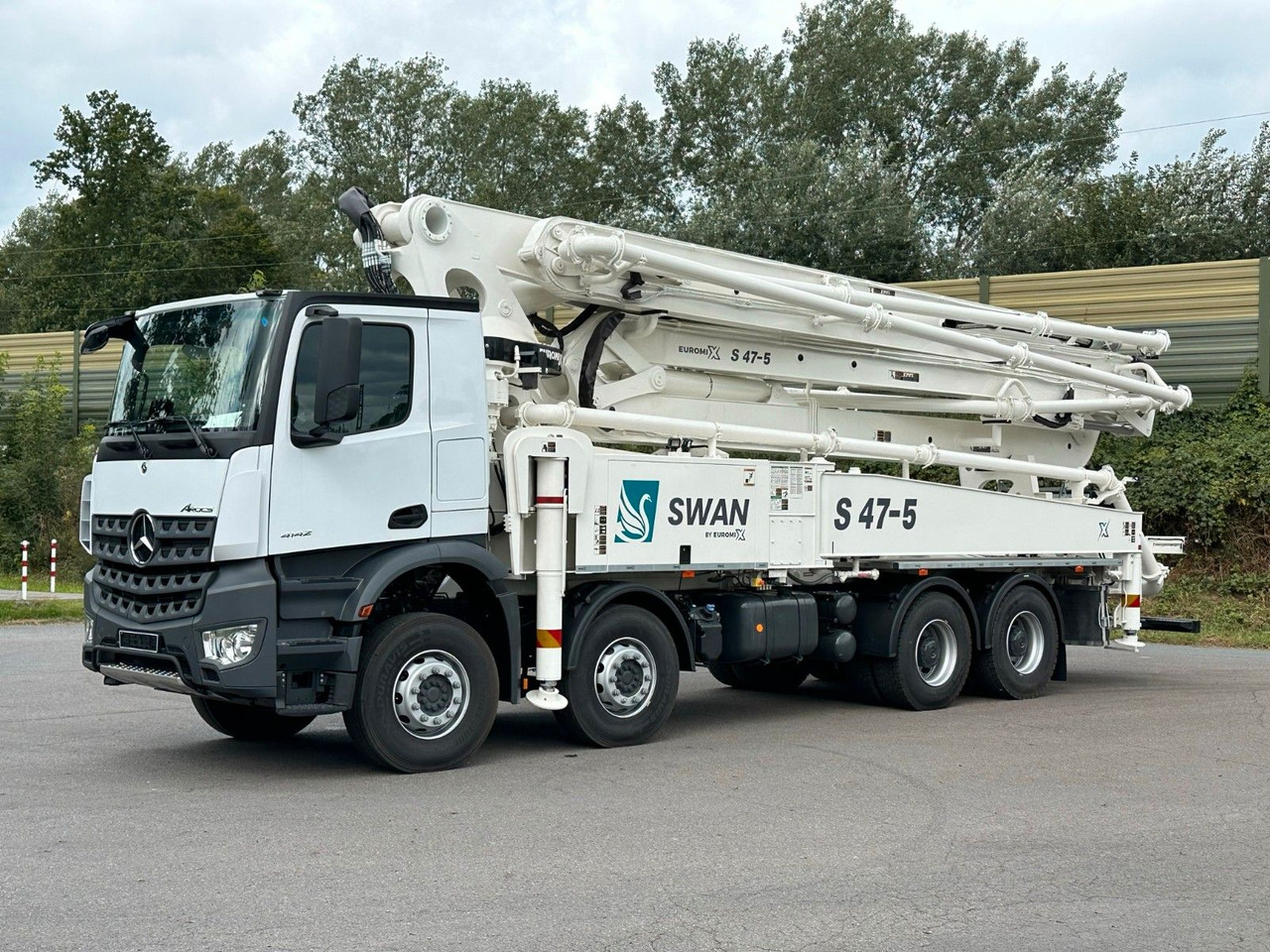 Mercedes-Benz Arocs 5 4142 8x4 SWAN TSP 47-5 160RZ ( 47m ) - شاحنة خلاطة خرسانة: صورة 3 Mercedes-Benz Arocs 5 4142 8x4 SWAN TSP 47-5 160RZ ( 47m ) - شاحنة خلاطة خرسانة: صورة 3
