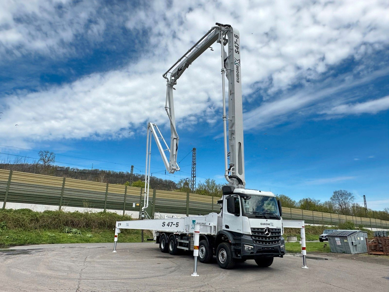 Mercedes-Benz Arocs 5 4542 8x4 SWAN TSP 47-5 160RZ ( 47m ) - مضخة خرسانة: صورة 4 Mercedes-Benz Arocs 5 4542 8x4 SWAN TSP 47-5 160RZ ( 47m ) - مضخة خرسانة: صورة 4