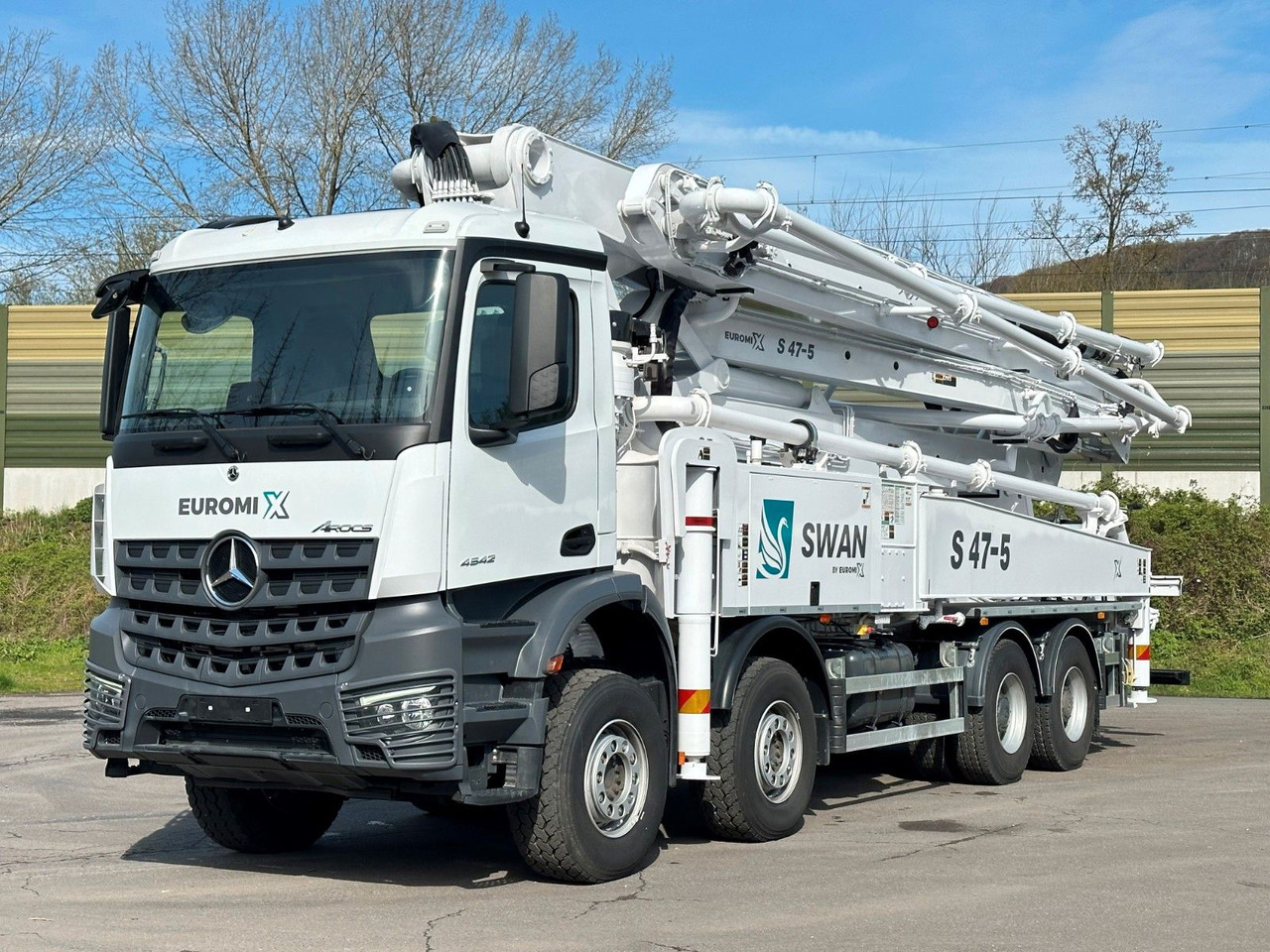 Mercedes-Benz Arocs 5 4542 8x4 SWAN TSP 47-5 160RZ ( 47m ) - شاحنة خلاطة خرسانة: صورة 2 Mercedes-Benz Arocs 5 4542 8x4 SWAN TSP 47-5 160RZ ( 47m ) - شاحنة خلاطة خرسانة: صورة 2