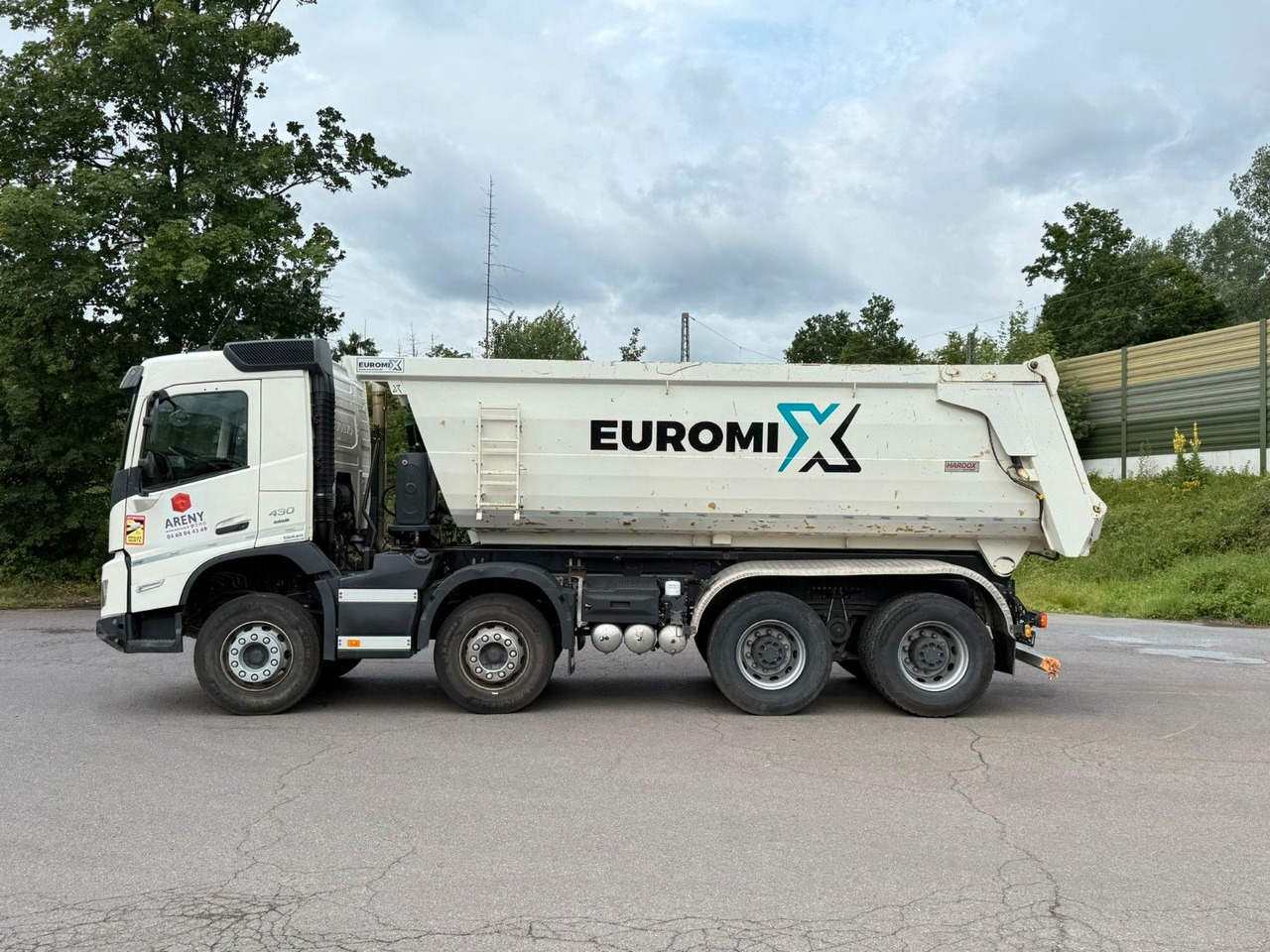 Volvo FMX 430 8X4 EuromixMTP 16m³ Hydraulische Klappe - شاحنة قلاب: صورة 3 Volvo FMX 430 8X4 EuromixMTP 16m³ Hydraulische Klappe - شاحنة قلاب: صورة 3