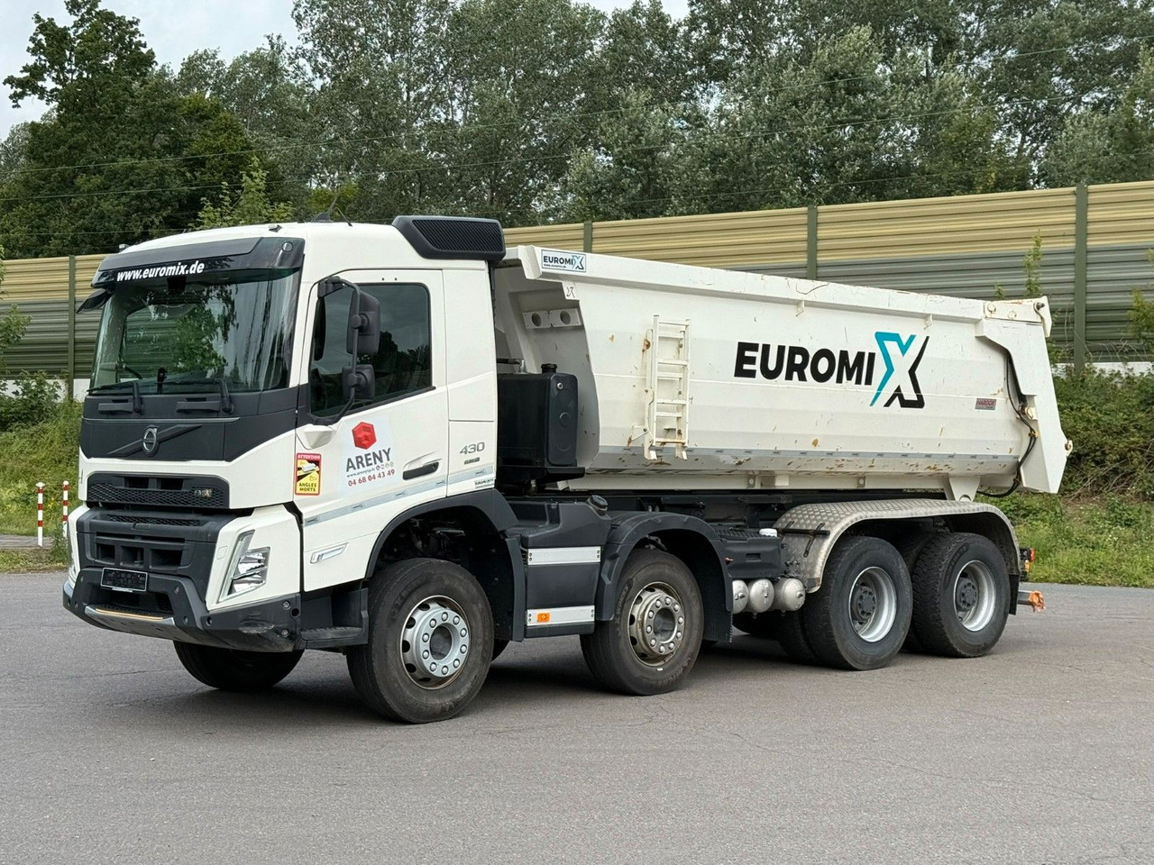 Volvo FMX 430 8X4 EuromixMTP 16m³ Hydraulische Klappe - شاحنة قلاب: صورة 1 Volvo FMX 430 8X4 EuromixMTP 16m³ Hydraulische Klappe - شاحنة قلاب: صورة 1