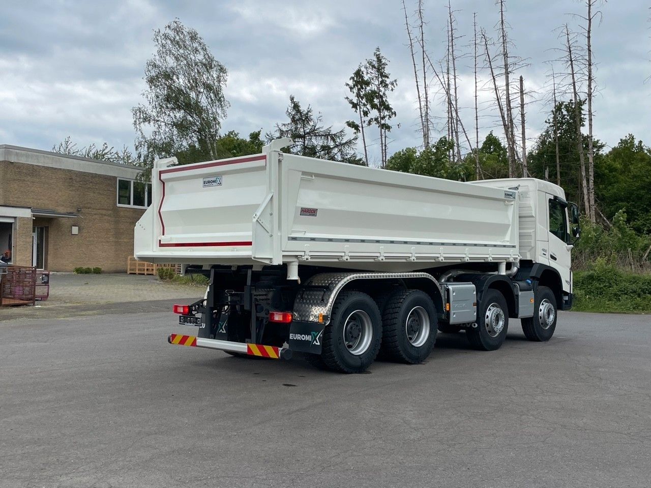 Volvo FMX 460 8x4 / EuromixMTP 3-Seiten-Kipper - شاحنة قلاب: صورة 5 Volvo FMX 460 8x4 / EuromixMTP 3-Seiten-Kipper - شاحنة قلاب: صورة 5