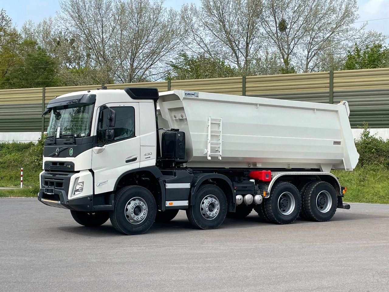 Volvo FMX 460 8x4 EuromixMTP EMK 20m³ Mulden Kipper - شاحنة قلاب: صورة 2 Volvo FMX 460 8x4 EuromixMTP EMK 20m³ Mulden Kipper - شاحنة قلاب: صورة 2