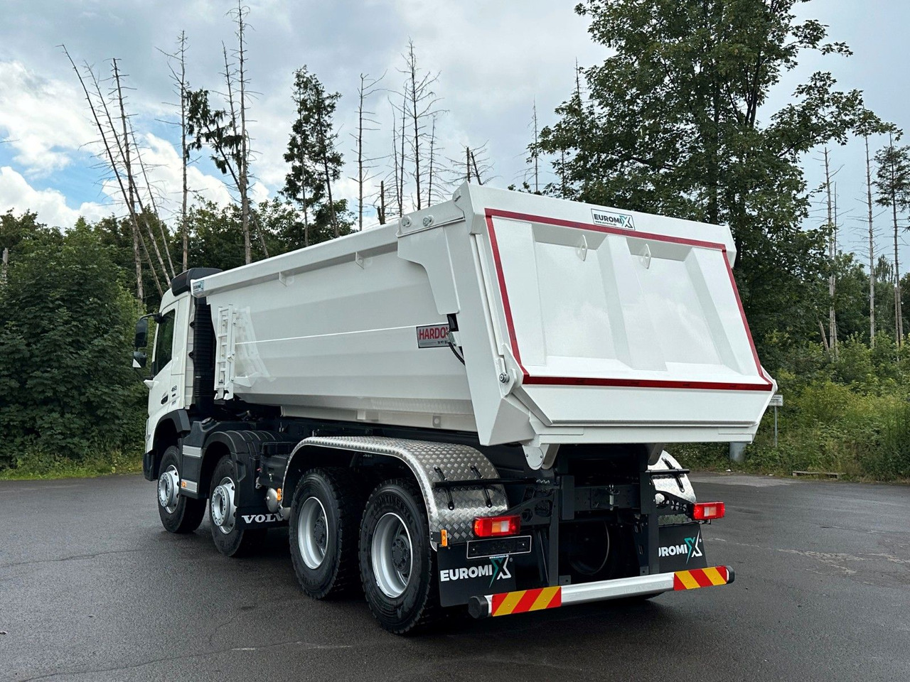Volvo FMX 460 8x4 EuromixMTP EMK 20m³ Mulden Kipper - شاحنة قلاب: صورة 4 Volvo FMX 460 8x4 EuromixMTP EMK 20m³ Mulden Kipper - شاحنة قلاب: صورة 4