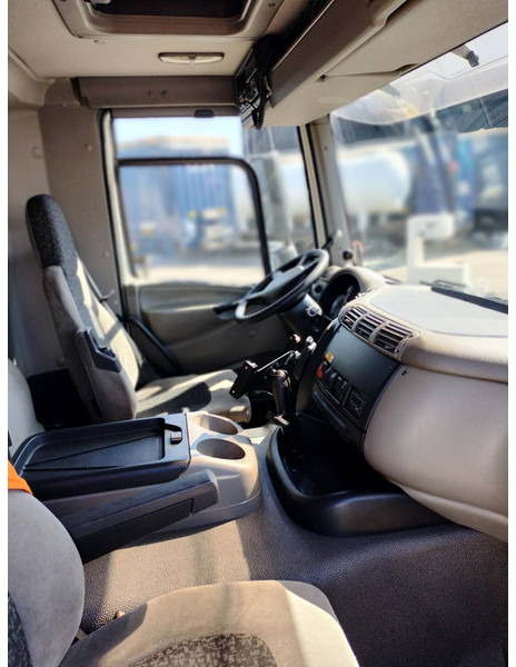 شاحنة صهريج DAF FAN CF75. 6x2 -24030 Liter Gas tank truck ID 2.166 Rootselaar, flowmeter, pump, sunroof on tank: صورة 12 شاحنة صهريج DAF FAN CF75. 6x2 -24030 Liter Gas tank truck ID 2.166 Rootselaar, flowmeter, pump, sunroof on tank: صورة 12