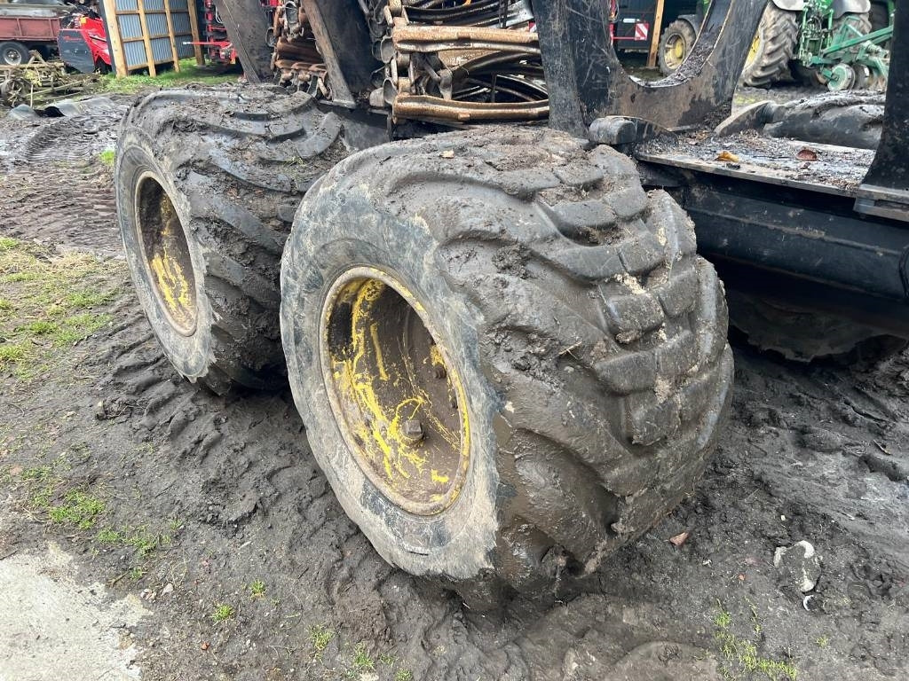 حافلة الغابات John Deere 1010 E: صورة 10