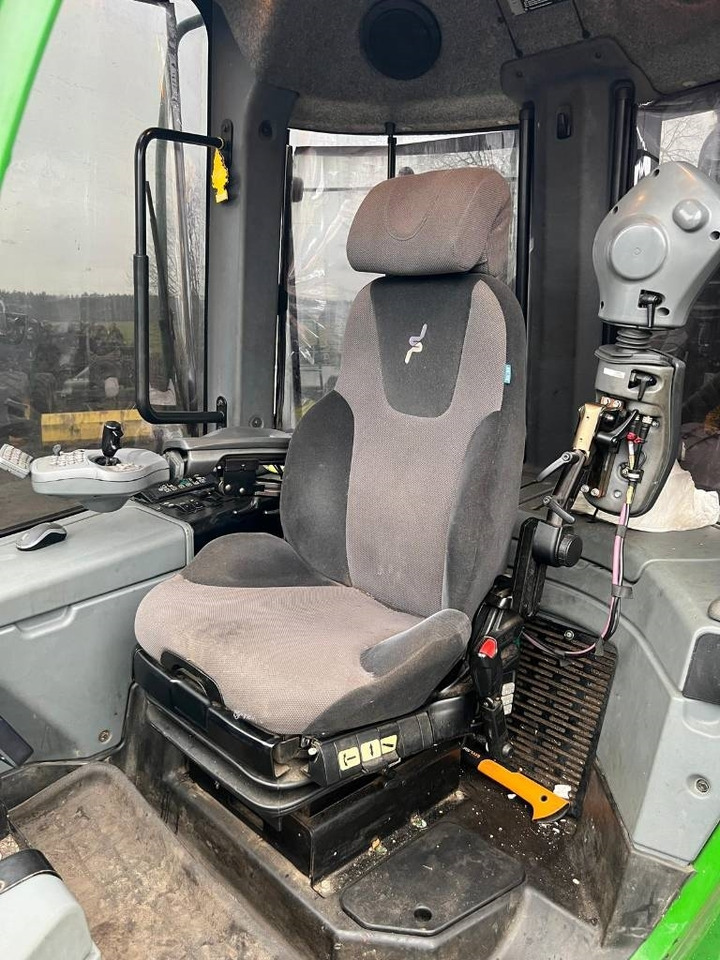 حافلة الغابات John Deere 1010 E: صورة 18