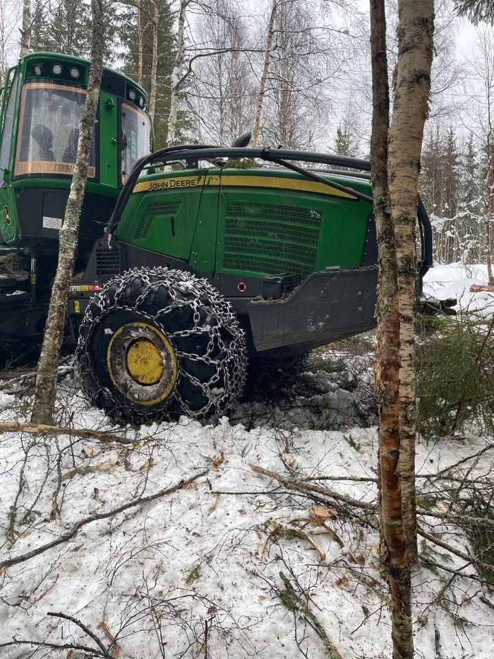 John Deere 1070 G - حصادة الأخشاب: صورة 5 John Deere 1070 G - حصادة الأخشاب: صورة 5
