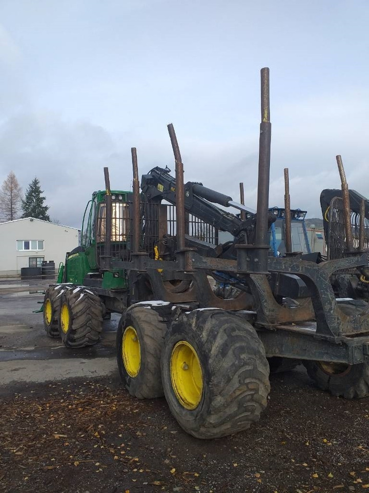 John Deere 1510 E - حافلة الغابات: صورة 2 John Deere 1510 E - حافلة الغابات: صورة 2