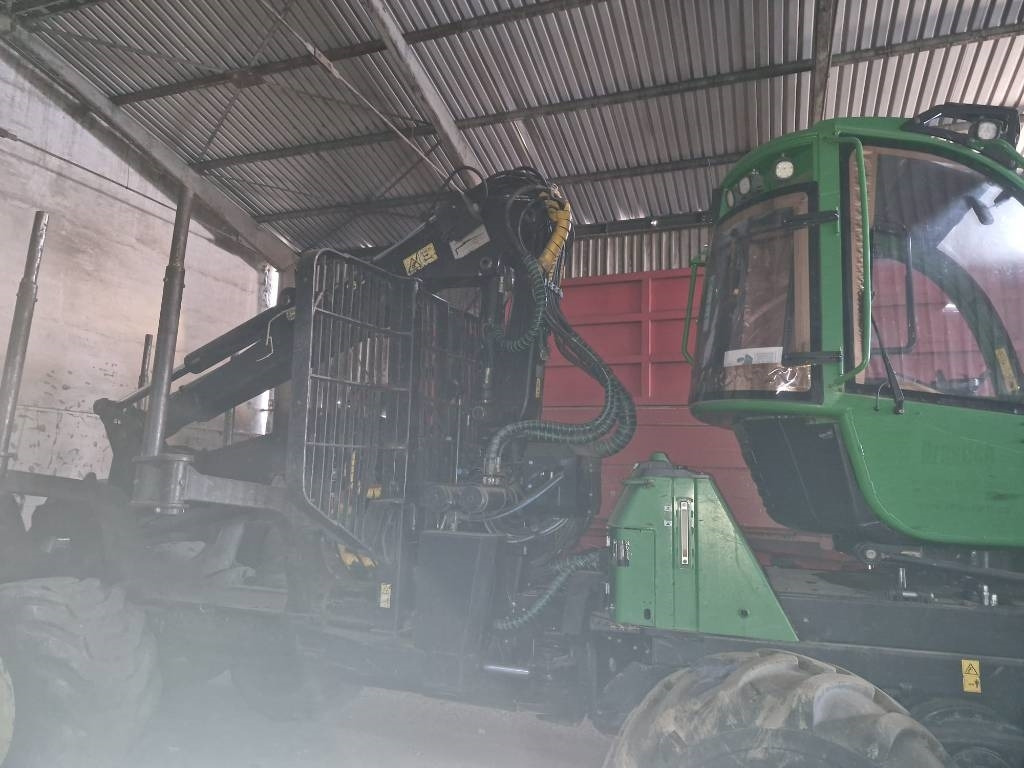 John Deere 1510 E - حافلة الغابات: صورة 4 John Deere 1510 E - حافلة الغابات: صورة 4