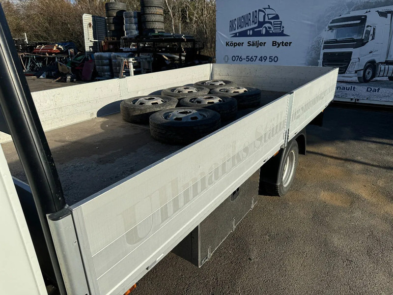 Iveco Daily 35C18, Flatbed + alu-side boards, 3.0TDi, 2022 - شاحنات مسطحة: صورة 4 Iveco Daily 35C18, Flatbed + alu-side boards, 3.0TDi, 2022 - شاحنات مسطحة: صورة 4