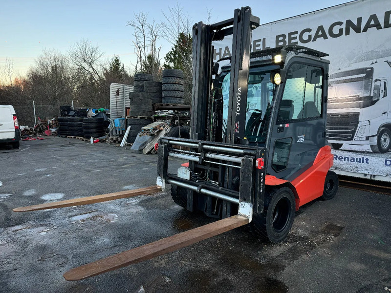 Toyota 8FBMT45 Electric, 3.600h, 2015 - رافعة شوكية كهربائية: صورة 3 Toyota 8FBMT45 Electric, 3.600h, 2015 - رافعة شوكية كهربائية: صورة 3