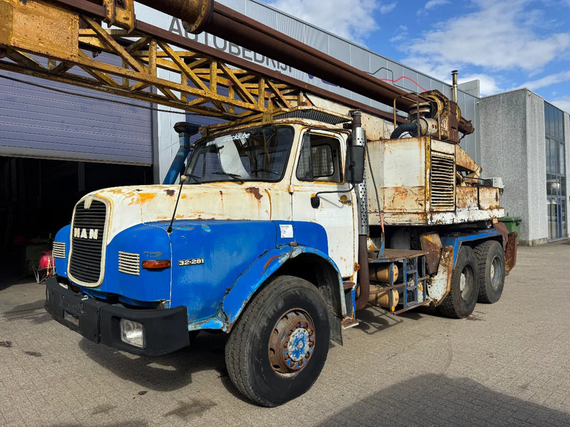 MAN 32.281 **FOREUSE-DRILLTRUCK-6X6** - شاحنة: صورة 2 MAN 32.281 **FOREUSE-DRILLTRUCK-6X6** - شاحنة: صورة 2