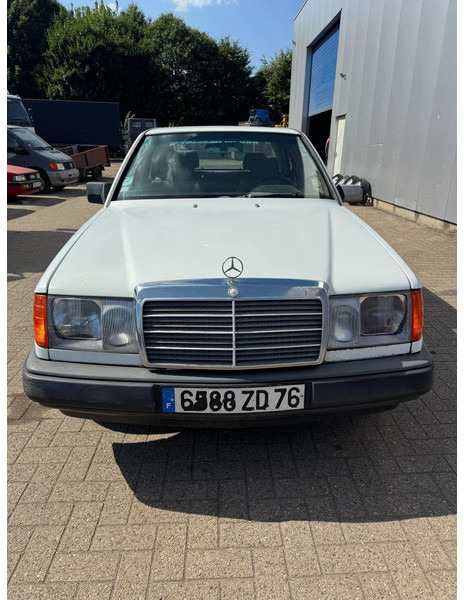 Mercedes-Benz 200-serie **W124-250D** - سيدان: صورة 2 Mercedes-Benz 200-serie **W124-250D** - سيدان: صورة 2