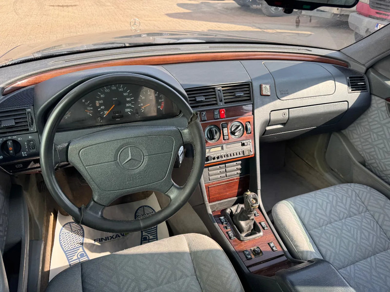 سيدان Mercedes-Benz C-Klasse **C220DIESEL-BELGIANCAR**: صورة 8