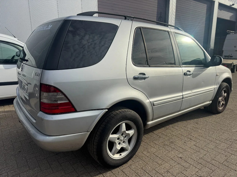 Mercedes-Benz M-Klasse ML **270CDI-AIRCO-FRENCH CAR** - سيارة دفع رباعي: صورة 4 Mercedes-Benz M-Klasse ML **270CDI-AIRCO-FRENCH CAR** - سيارة دفع رباعي: صورة 4