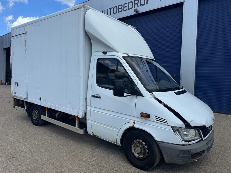 Mercedes-Benz Sprinter 313 **BOX+LIFT** - شاحنة مغلقة الصندوق: صورة 3 Mercedes-Benz Sprinter 313 **BOX+LIFT** - شاحنة مغلقة الصندوق: صورة 3
