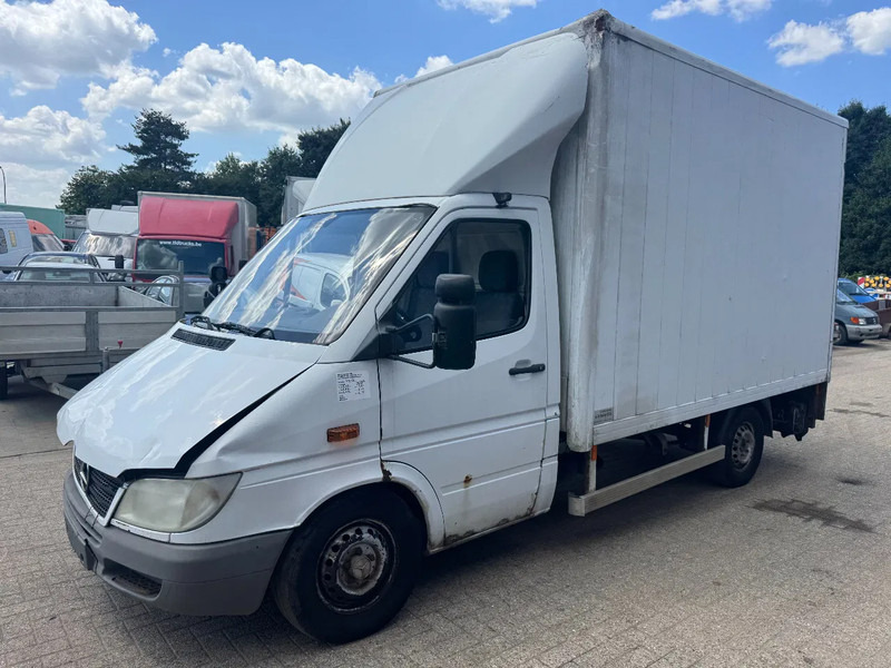 Mercedes-Benz Sprinter 313 **BOX+LIFT** - شاحنة مغلقة الصندوق: صورة 1 Mercedes-Benz Sprinter 313 **BOX+LIFT** - شاحنة مغلقة الصندوق: صورة 1
