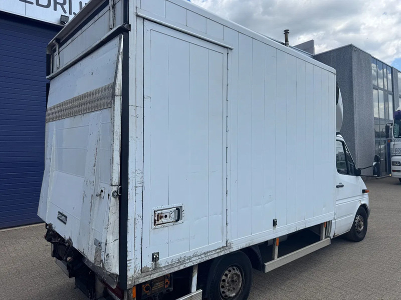 Mercedes-Benz Sprinter 313 **BOX+LIFT** - شاحنة مغلقة الصندوق: صورة 5 Mercedes-Benz Sprinter 313 **BOX+LIFT** - شاحنة مغلقة الصندوق: صورة 5