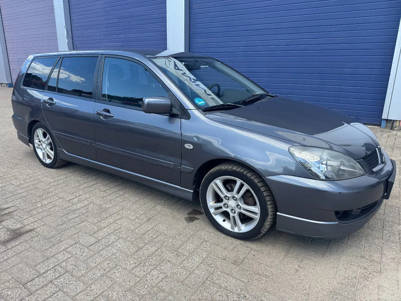 Mitsubishi Lancer **1600PETROL-AIRCO** - سيارة: صورة 1 Mitsubishi Lancer **1600PETROL-AIRCO** - سيارة: صورة 1