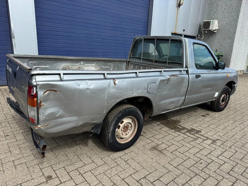 Nissan AGGD22 SINGLE CAB PICK UP **DIESEL** - شاحنة البيك أب: صورة 4 Nissan AGGD22 SINGLE CAB PICK UP **DIESEL** - شاحنة البيك أب: صورة 4