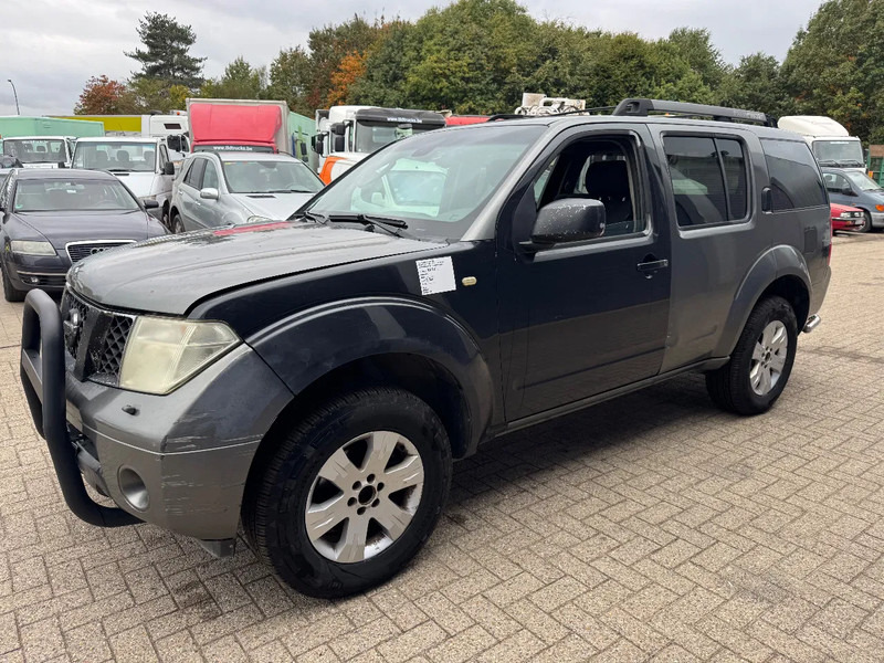 Nissan Pathfinder **AIRCO-EURO 3-7 SEATS** - سيارة: صورة 3 Nissan Pathfinder **AIRCO-EURO 3-7 SEATS** - سيارة: صورة 3