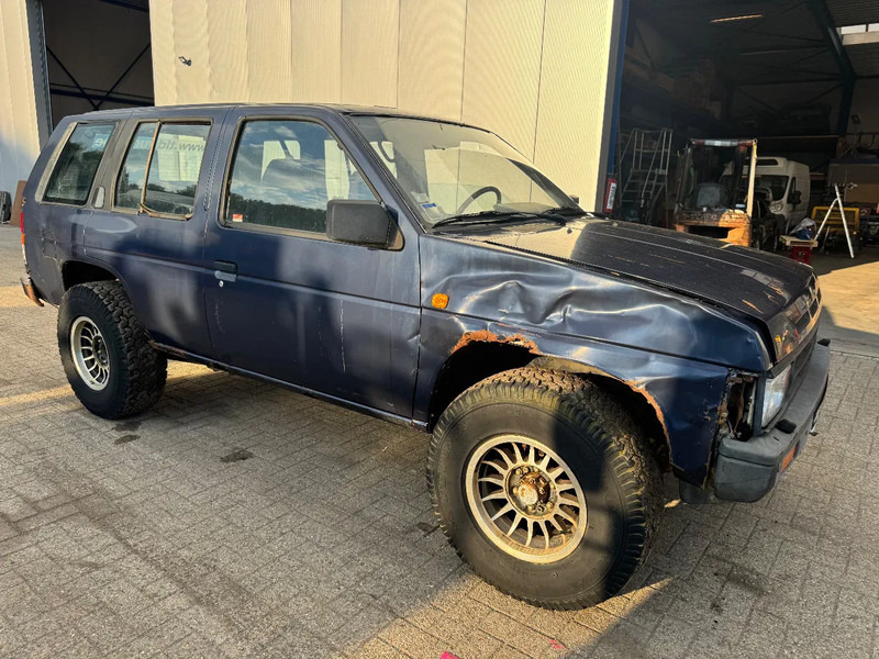 Nissan Terrano **4X4-DIESEL-LONG CHASSIS** - سيارة: صورة 3 Nissan Terrano **4X4-DIESEL-LONG CHASSIS** - سيارة: صورة 3