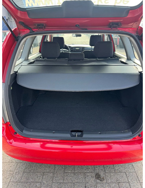 سيارة Toyota Corolla 2,0D-AC-CLIME**: صورة 6